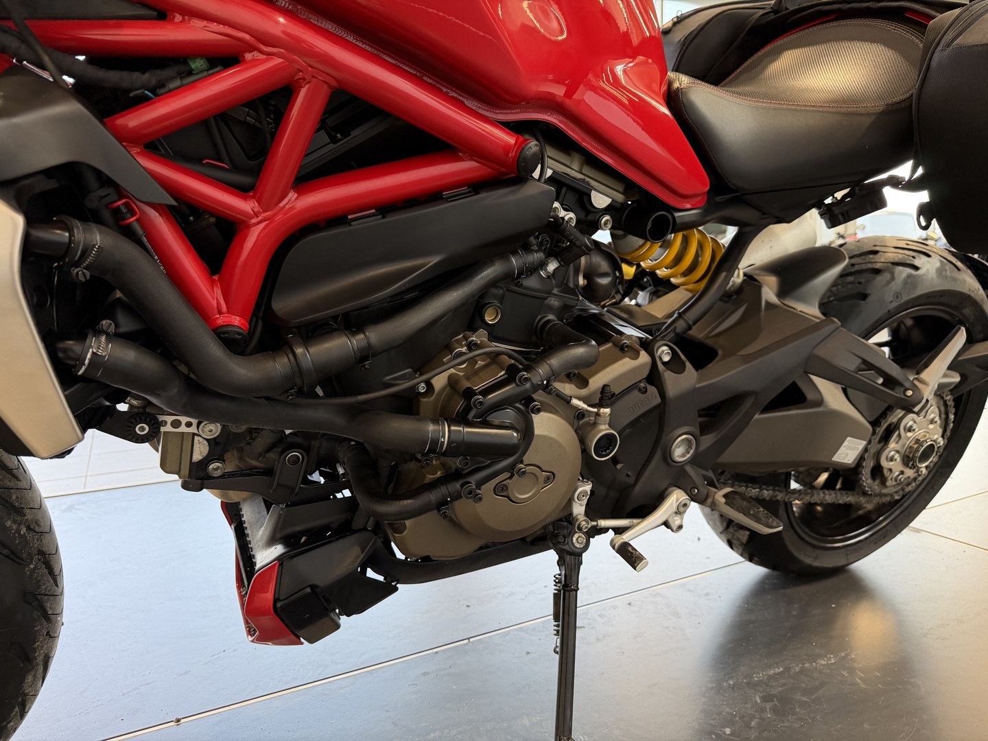 DUCATI MONSTER 2015