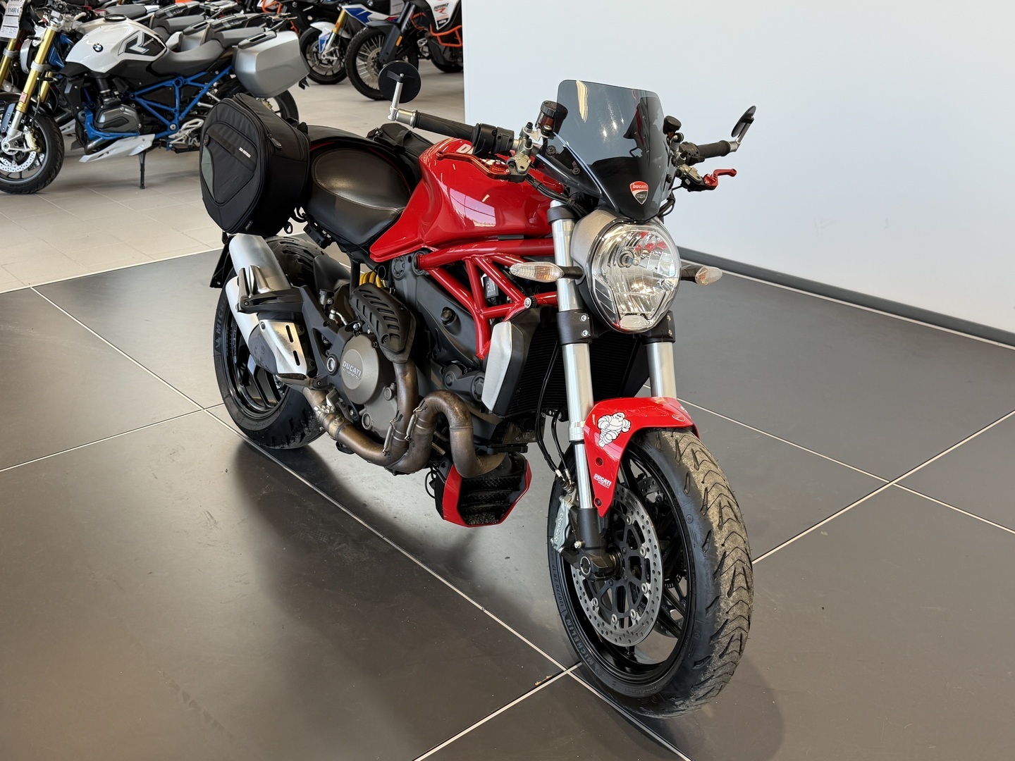 DUCATI MONSTER 2015