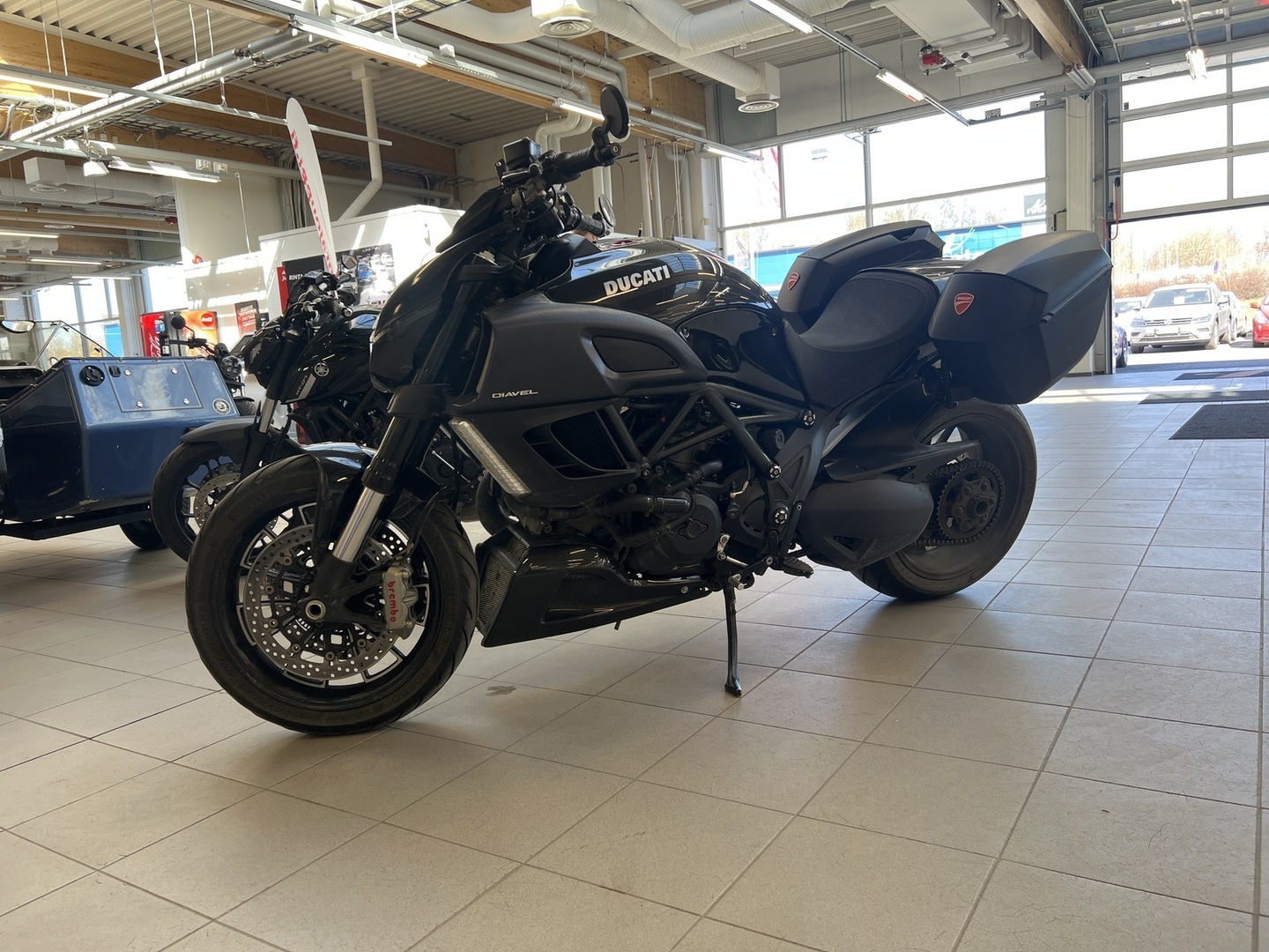 DUCATI DIAVEL 2012
