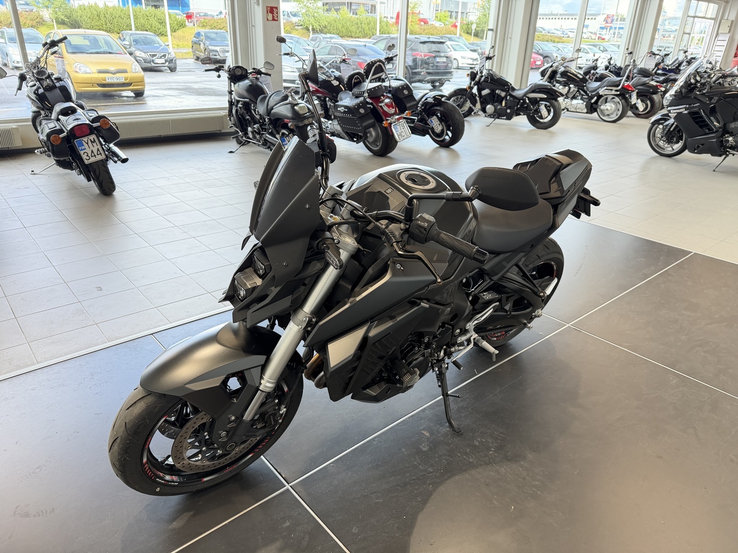 SUZUKI GSX-S 2022