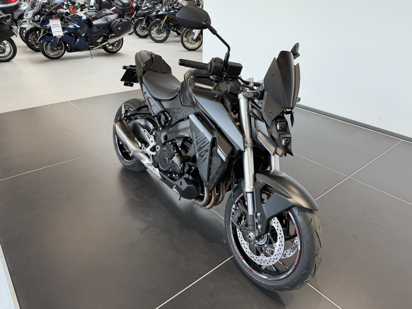 SUZUKI GSX-S 2022