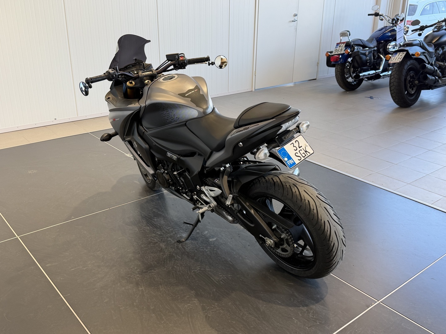 SUZUKI GSX-S 2016