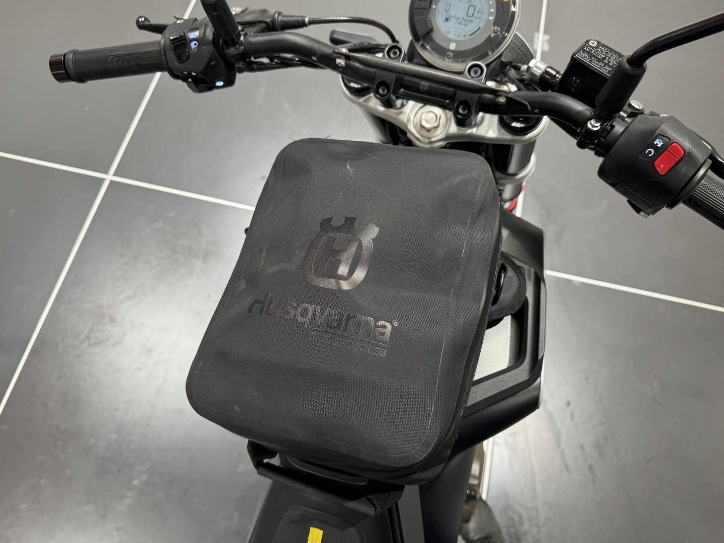 HUSQVARNA SVARTPILEN 2020