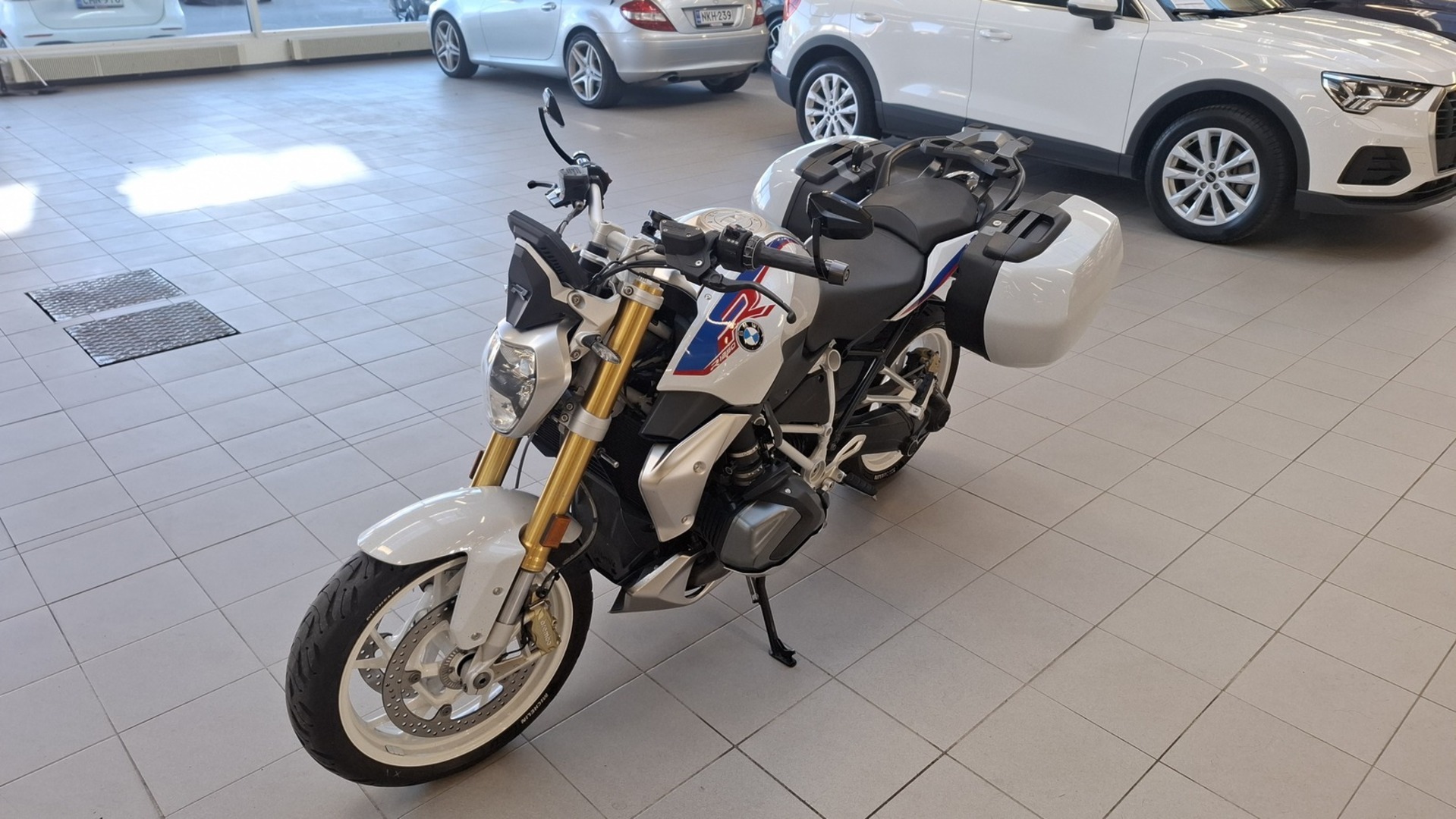 BMW R 2019