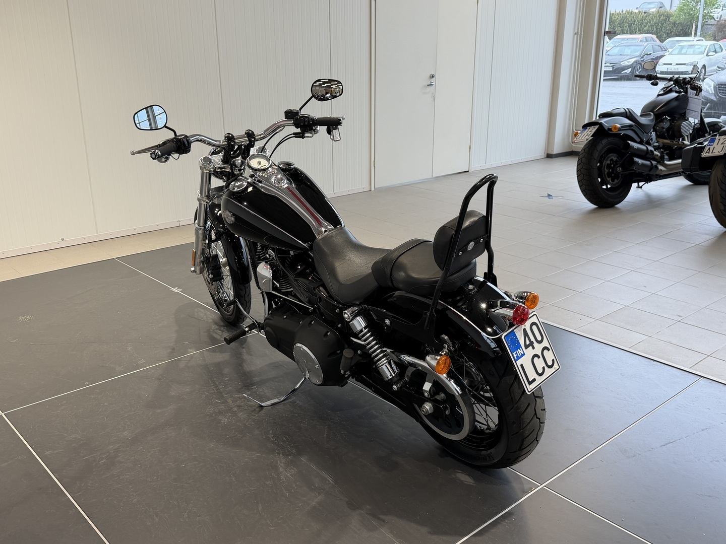 HARLEY-DAVIDSON DYNA 2011
