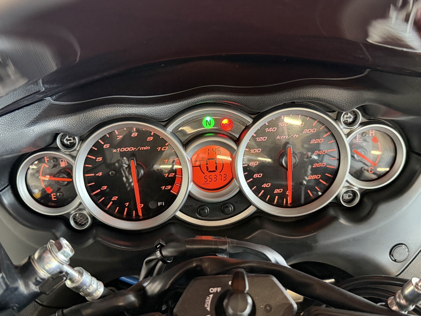 SUZUKI GSX 2011