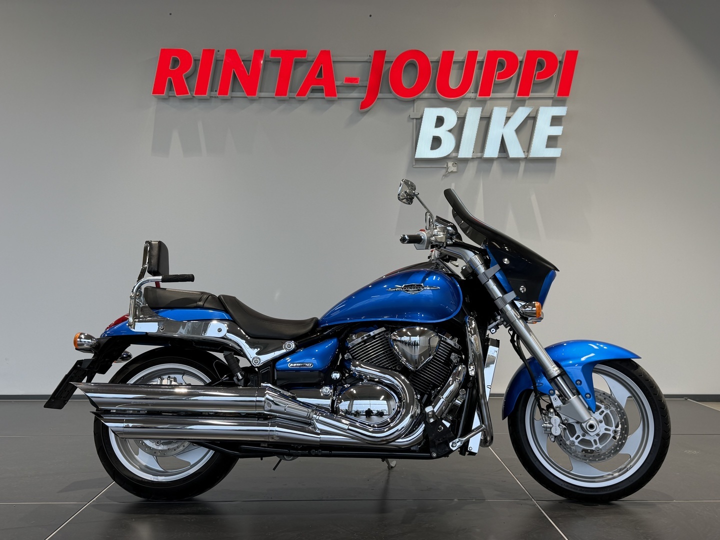 SUZUKI INTRUDER 2010
