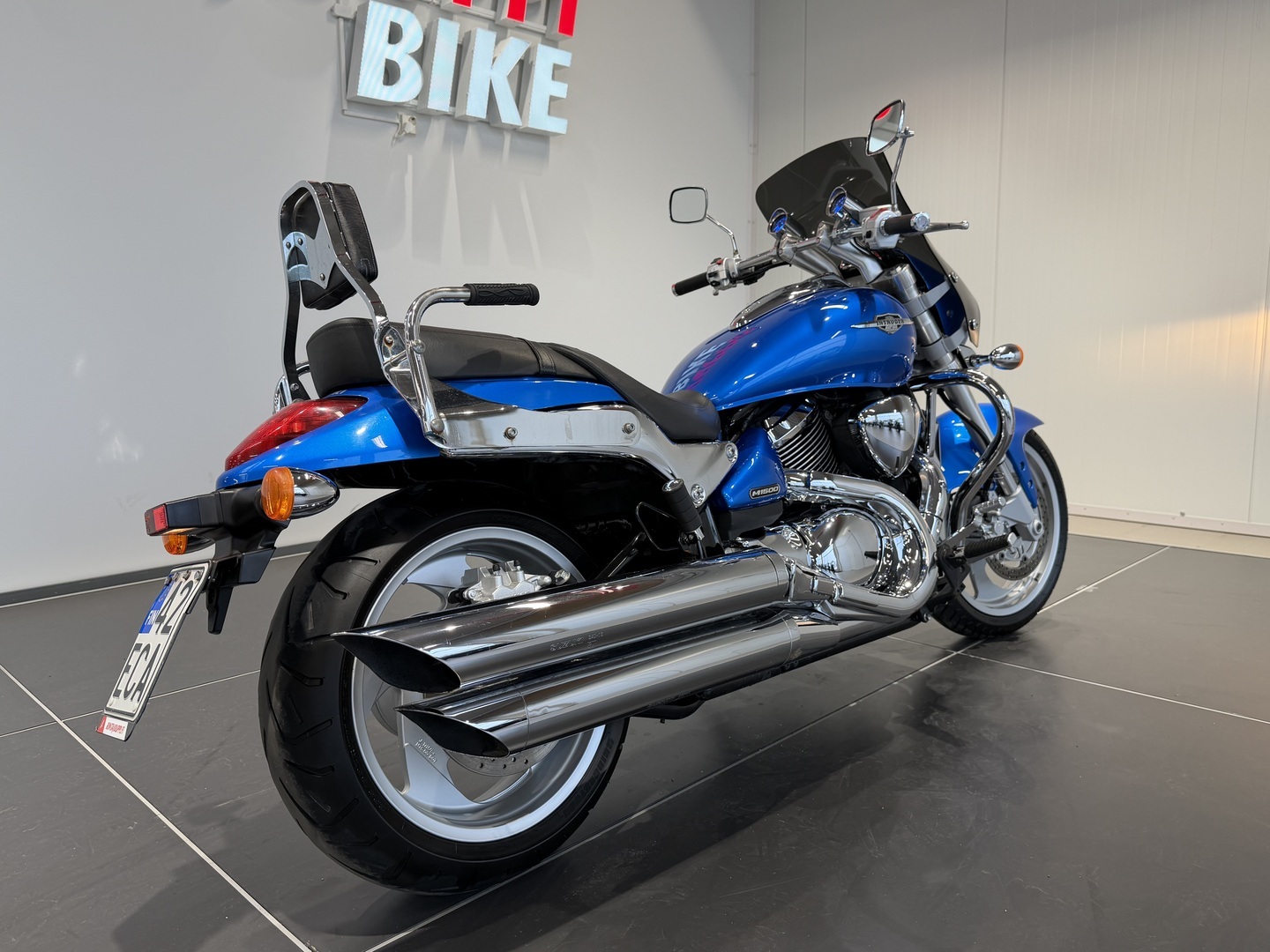 SUZUKI INTRUDER 2010