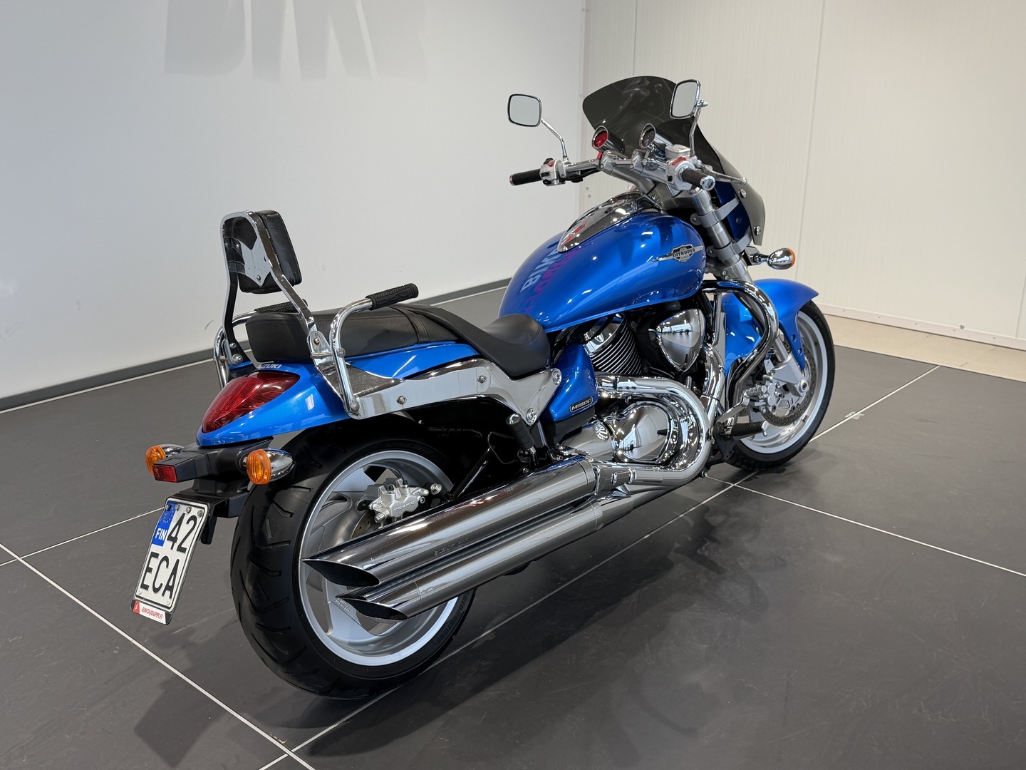SUZUKI INTRUDER 2010