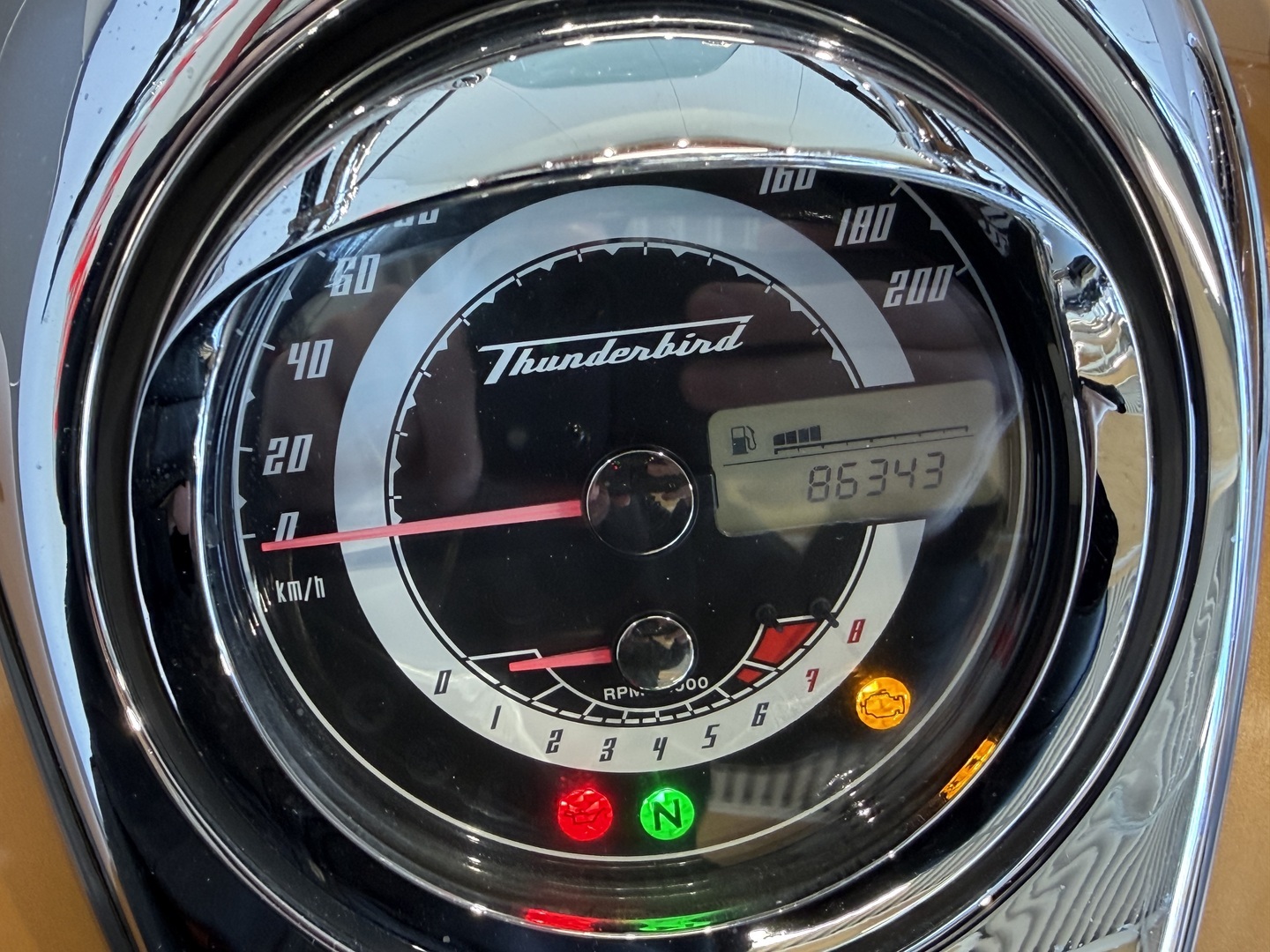TRIUMPH Thunderbird 2010