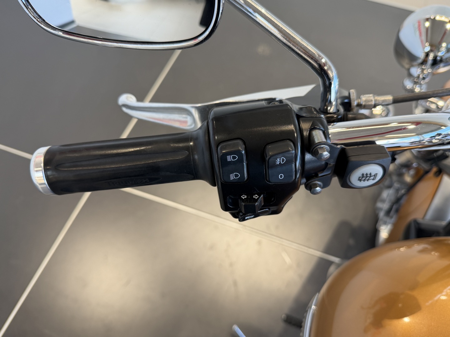 TRIUMPH Thunderbird 2010