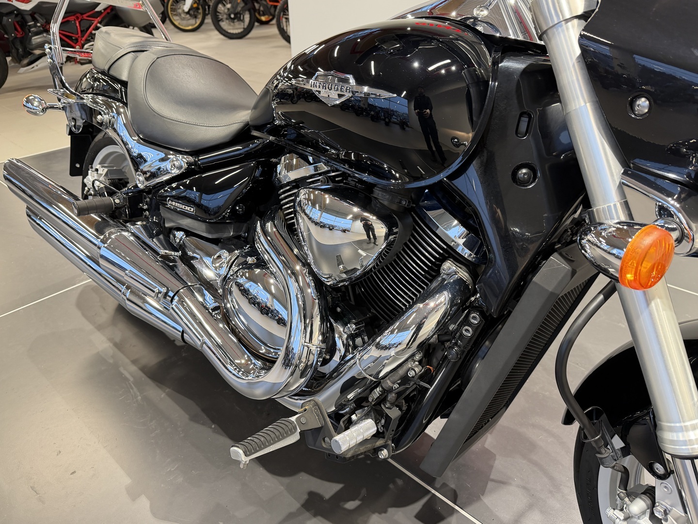 SUZUKI INTRUDER 2012
