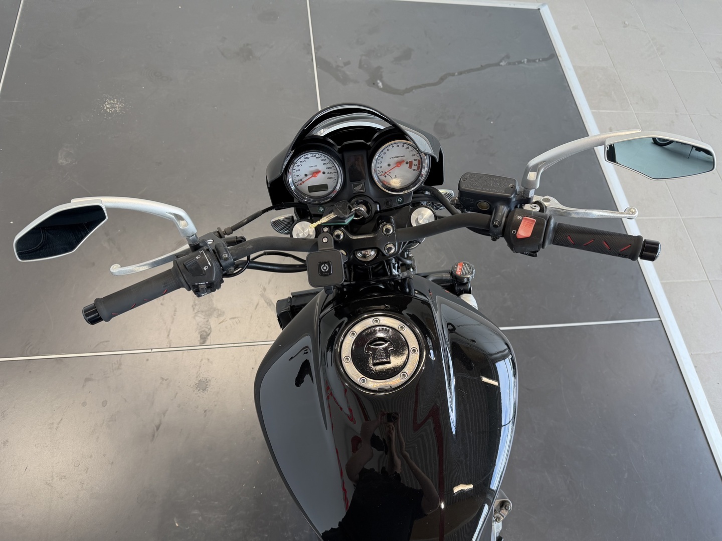 HONDA CB 2003