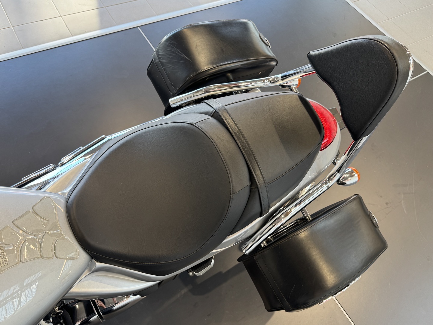 SUZUKI INTRUDER 2010