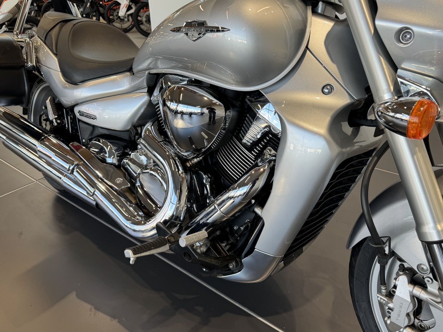 SUZUKI INTRUDER 2010