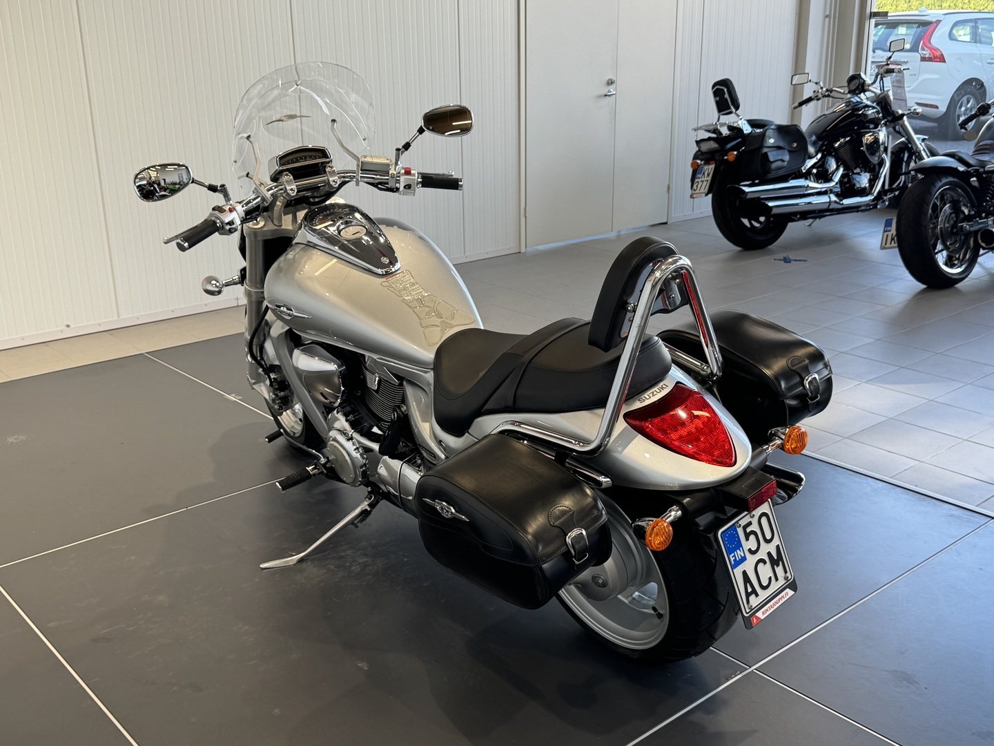 SUZUKI INTRUDER 2010