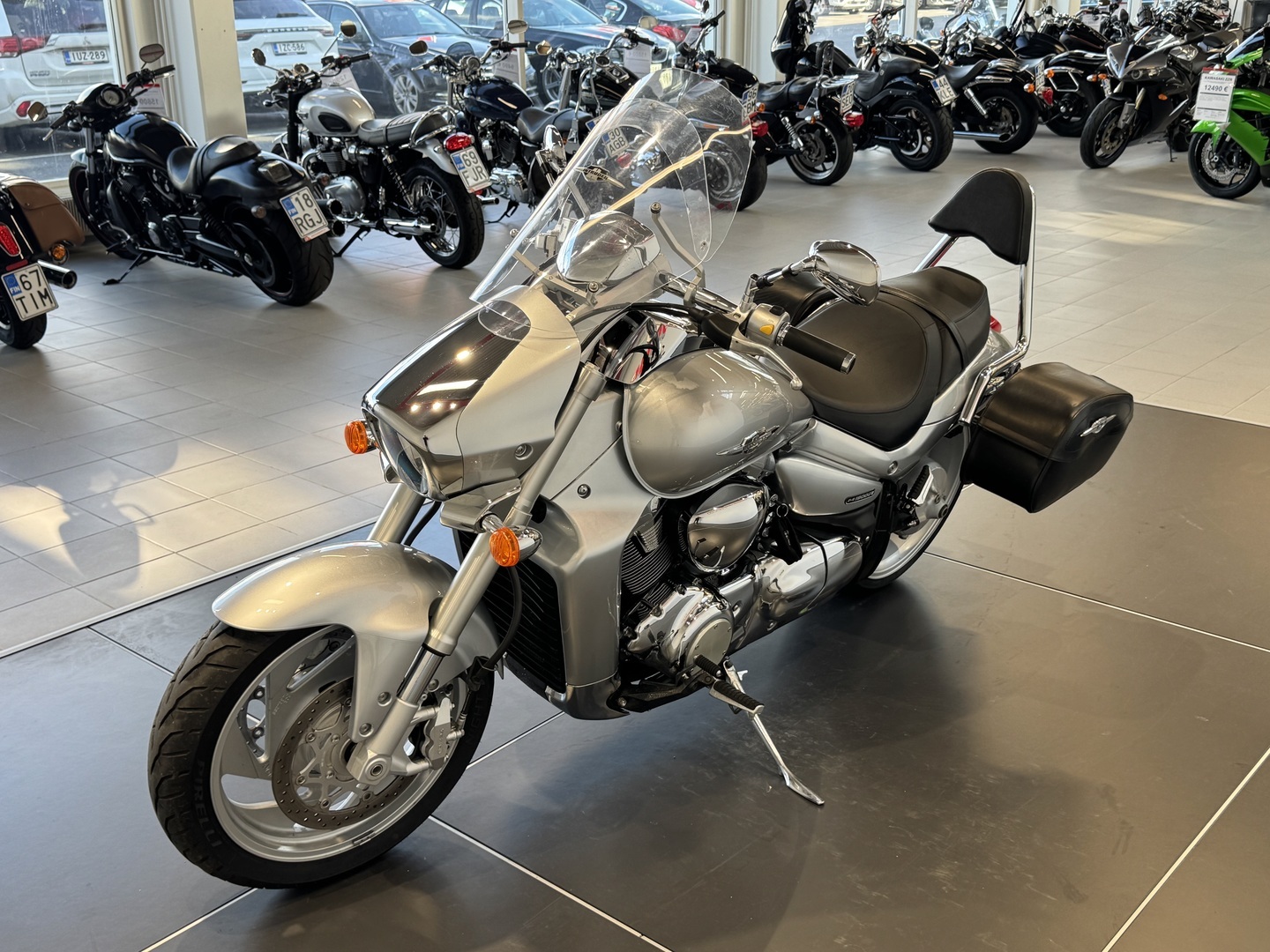 SUZUKI INTRUDER 2010