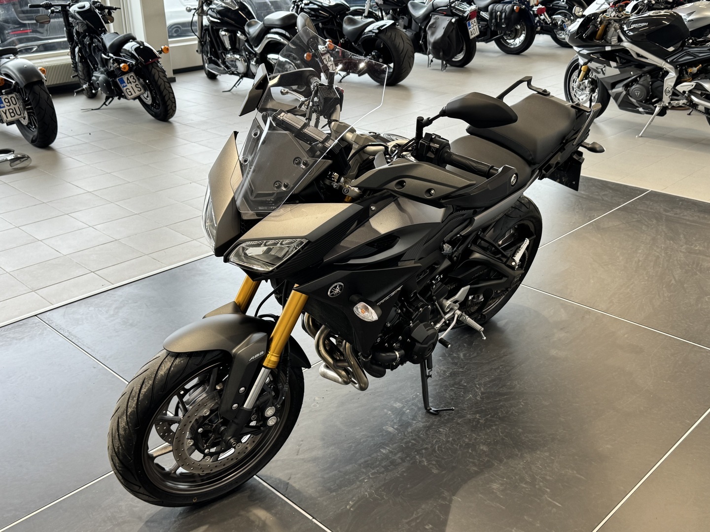 YAMAHA MT-09 2015