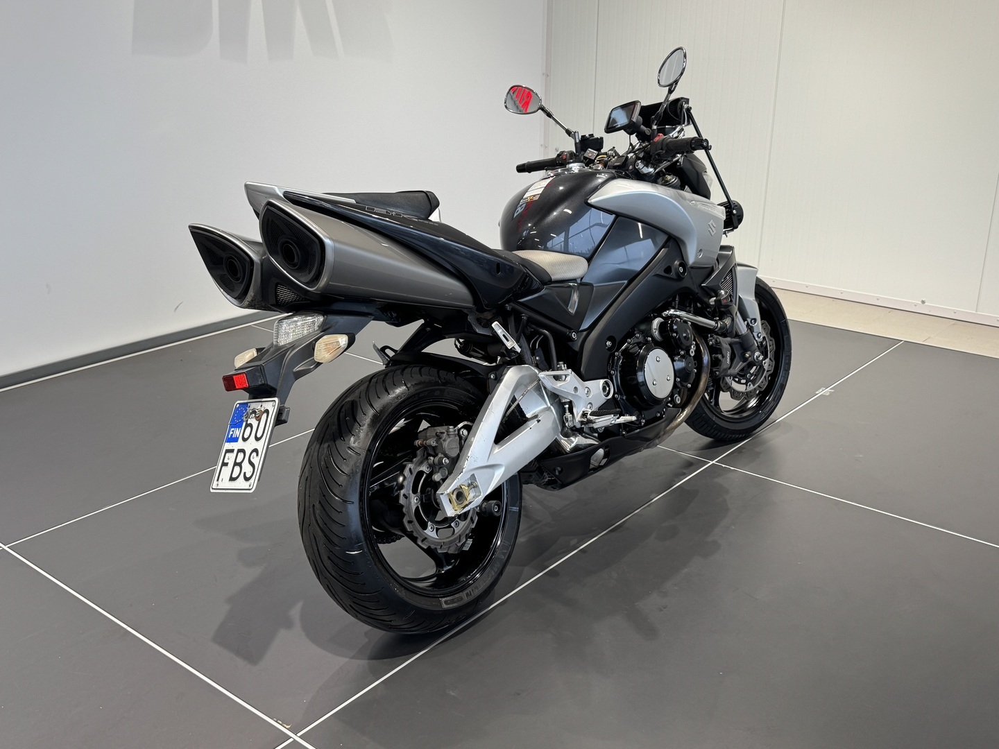 SUZUKI GSX 2010