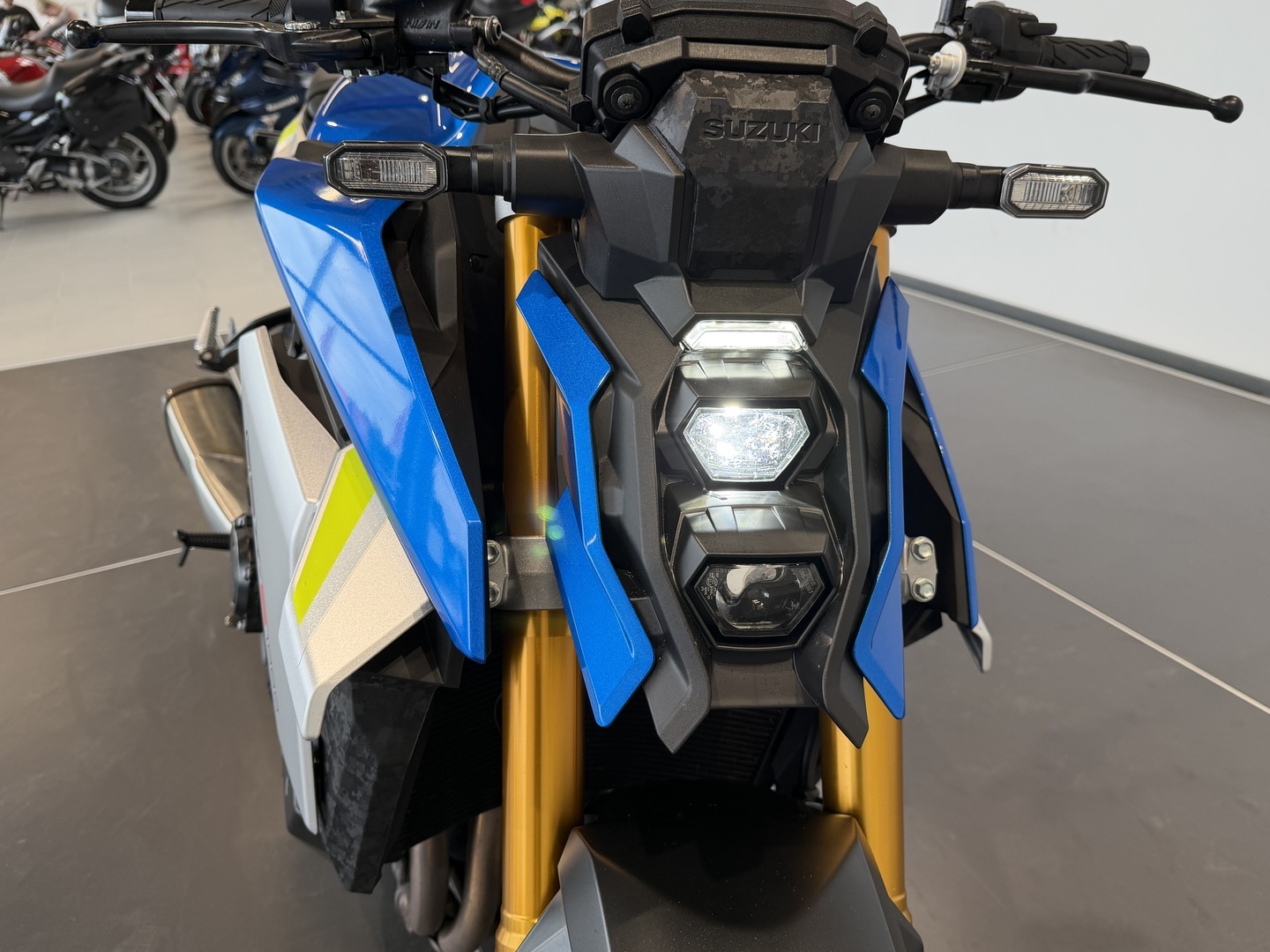 SUZUKI GSX-S 2023