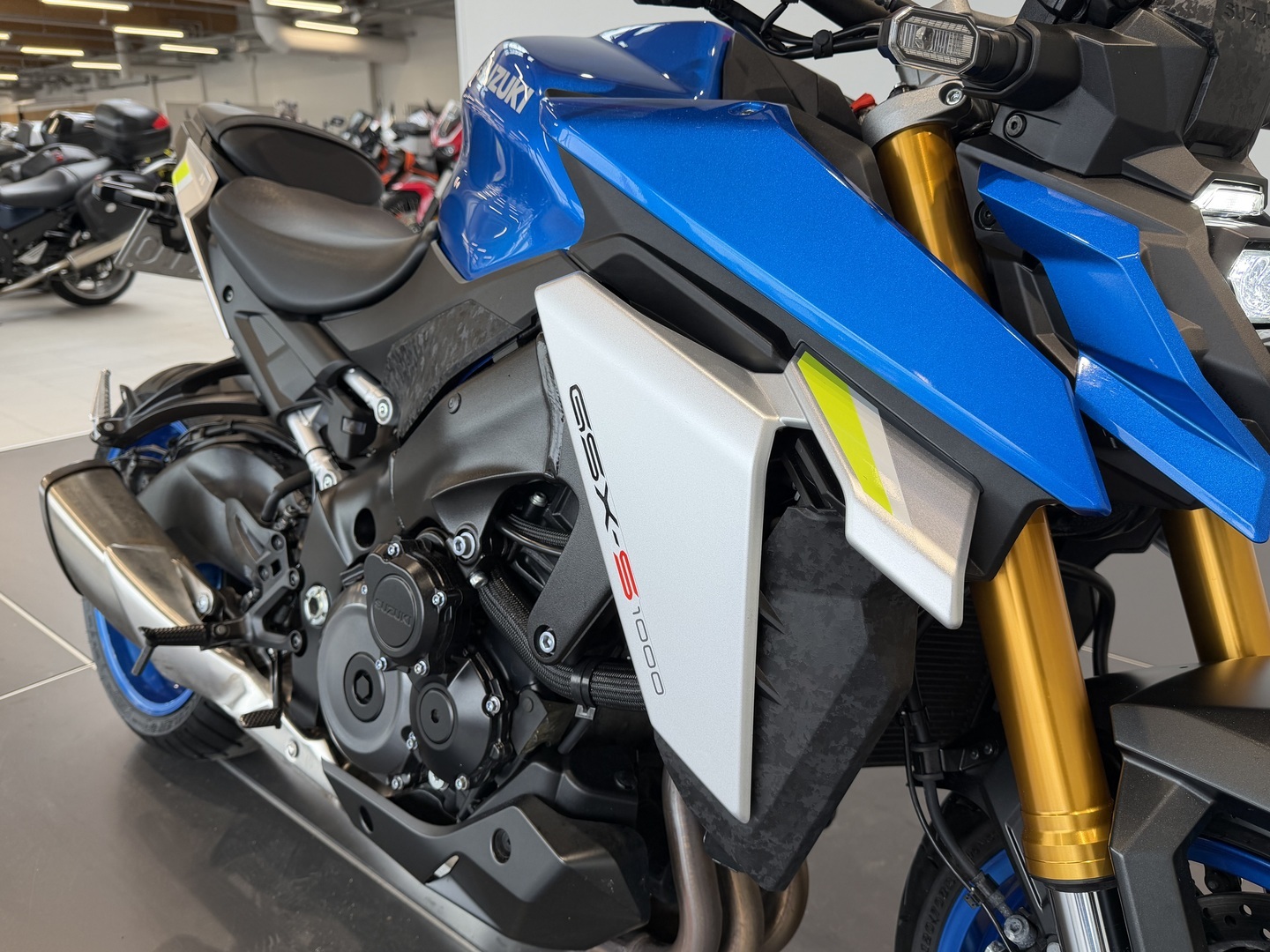SUZUKI GSX-S 2023