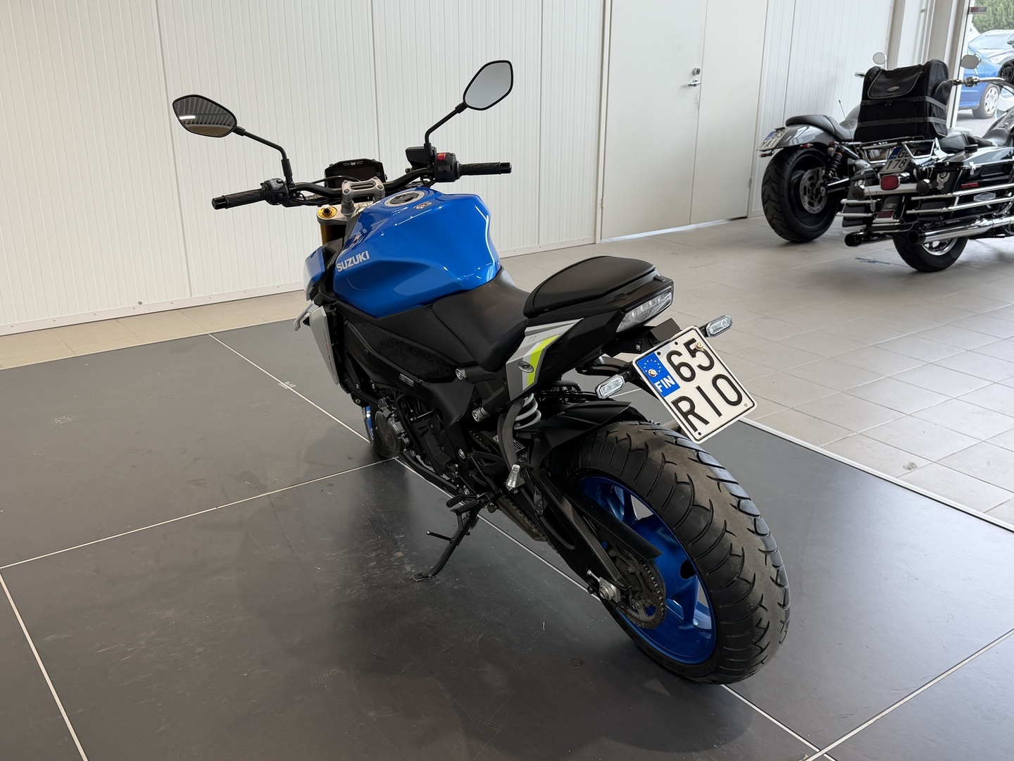 SUZUKI GSX-S 2023