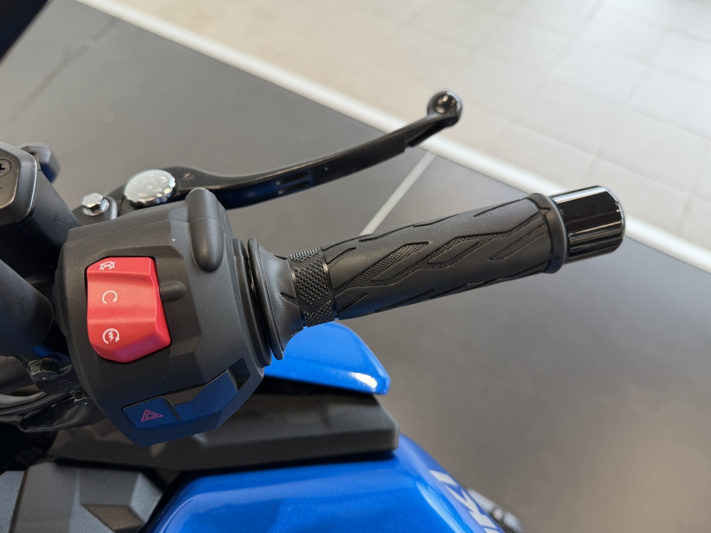 SUZUKI GSX-S 2023