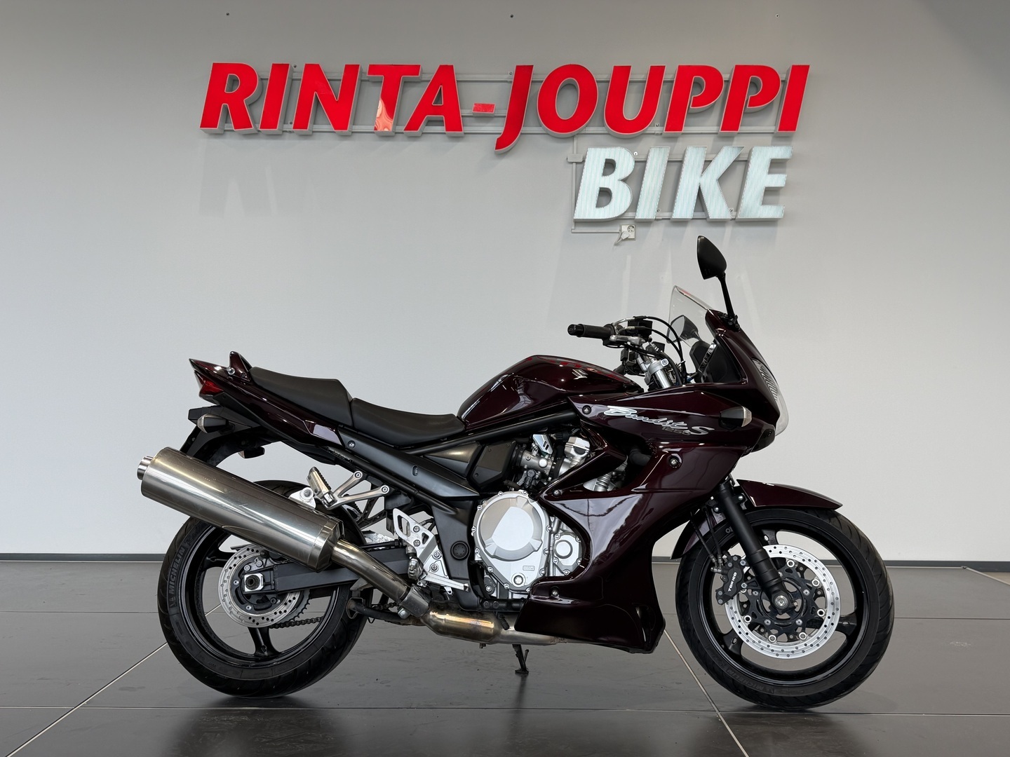 SUZUKI GSF 2010
