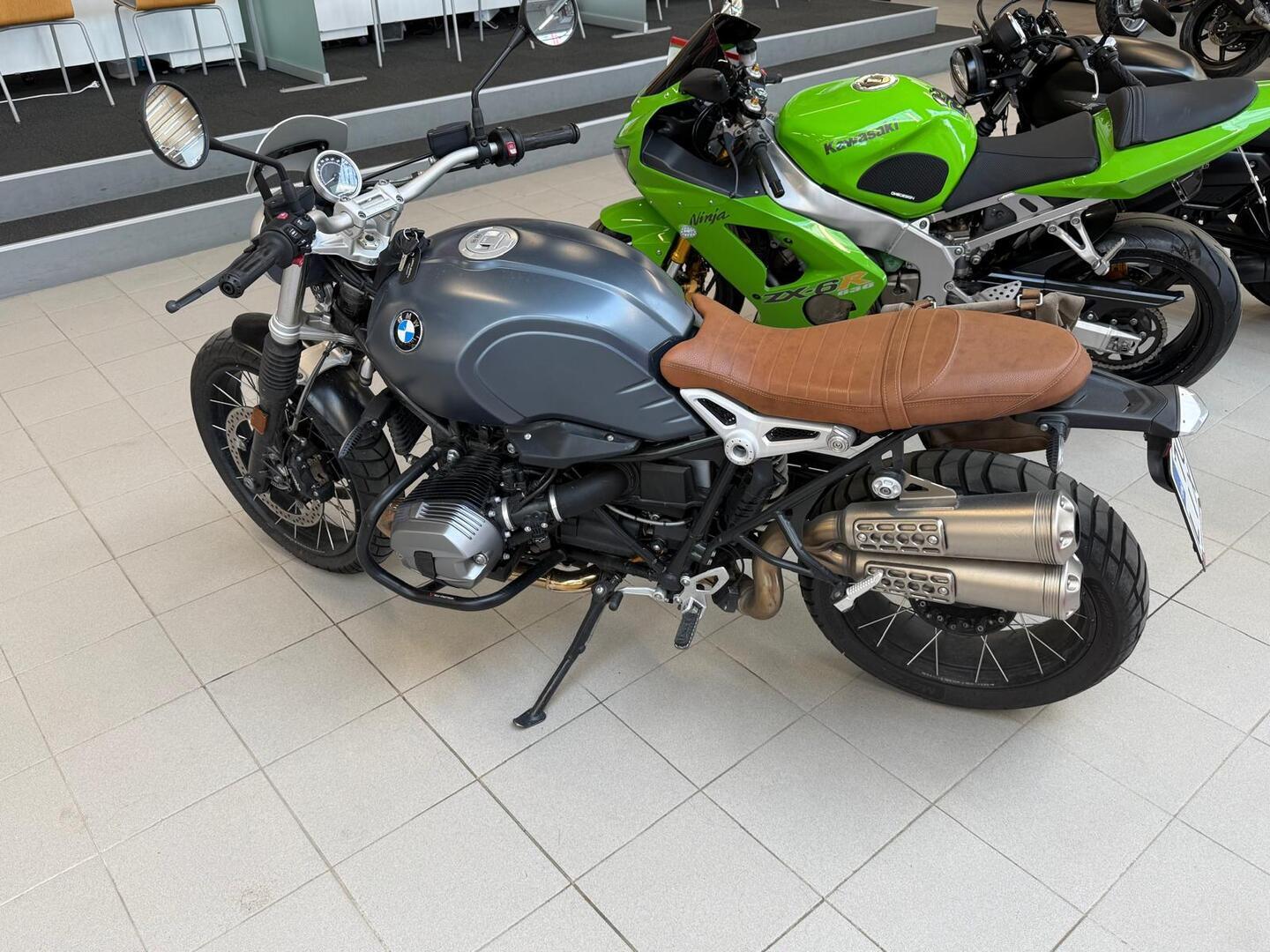 BMW R 2019