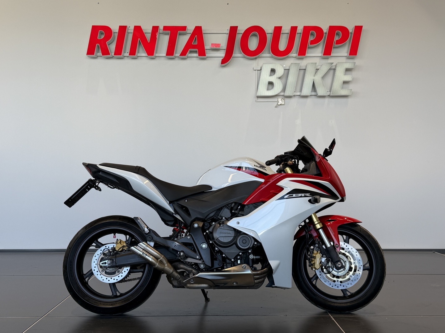 HONDA CBR 2011