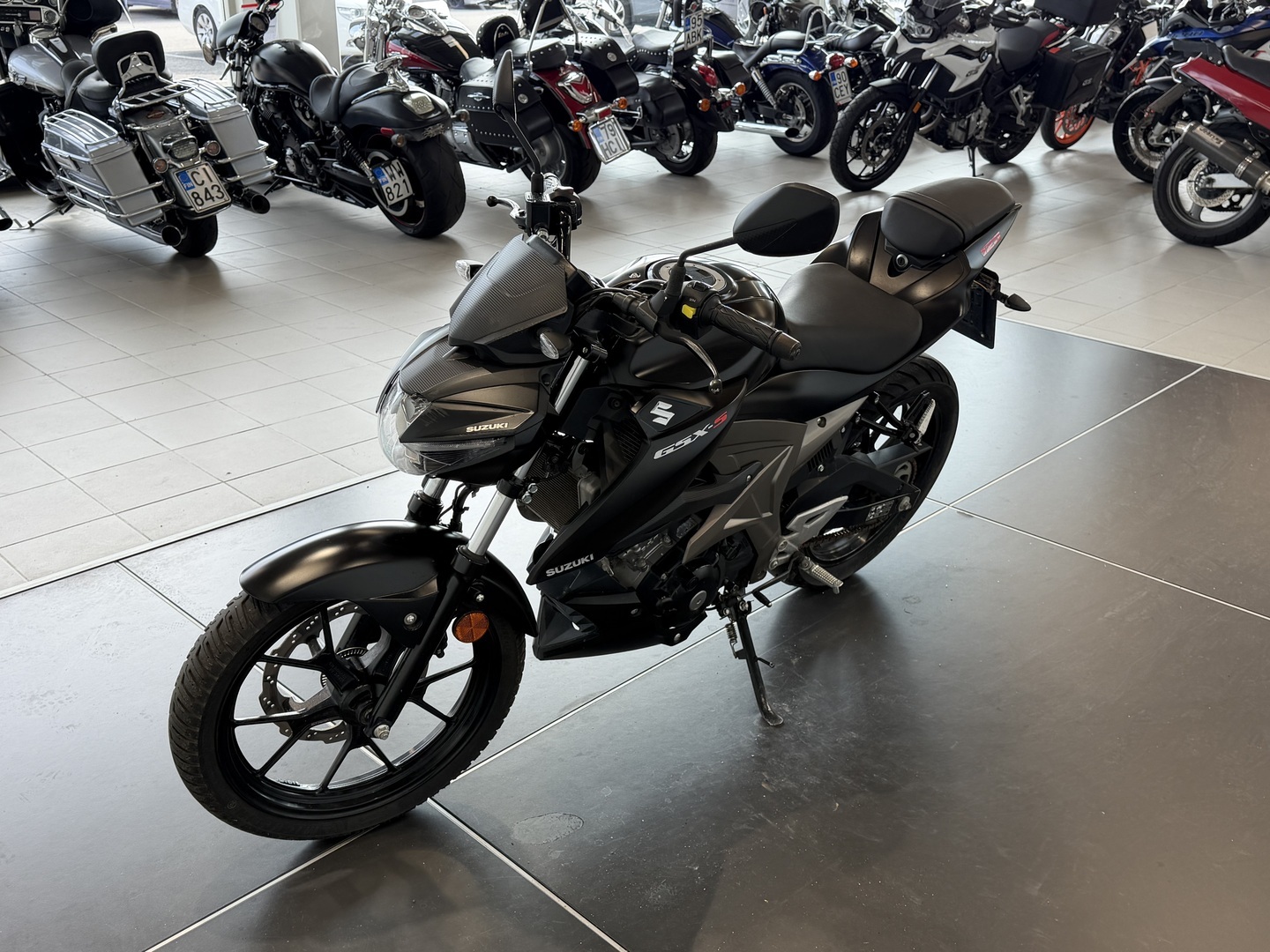 SUZUKI GSX-S 2017