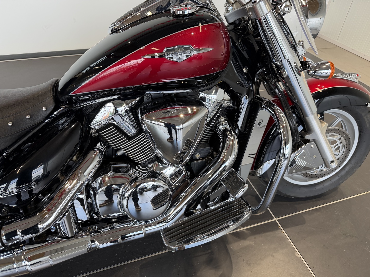 SUZUKI INTRUDER 2010