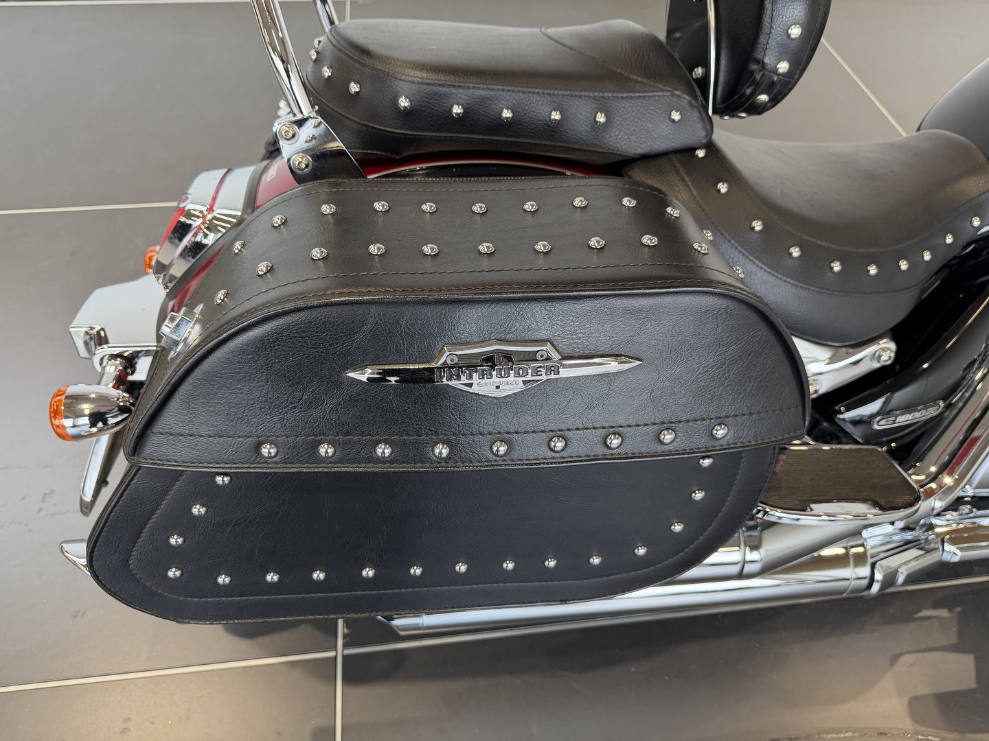 SUZUKI INTRUDER 2010