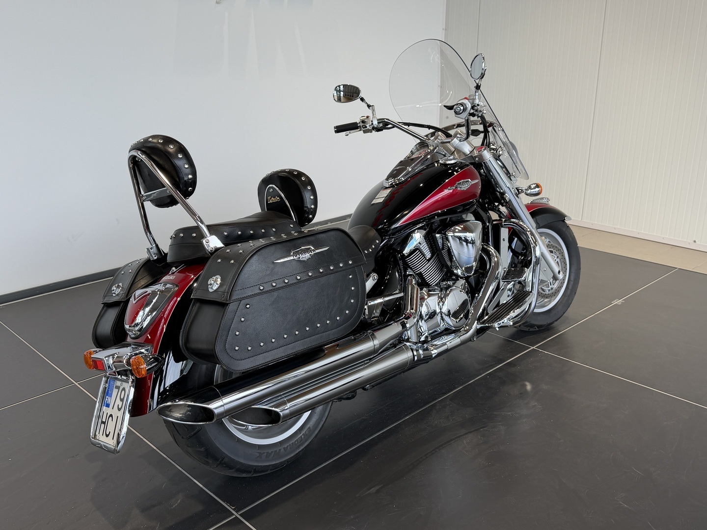 SUZUKI INTRUDER 2010