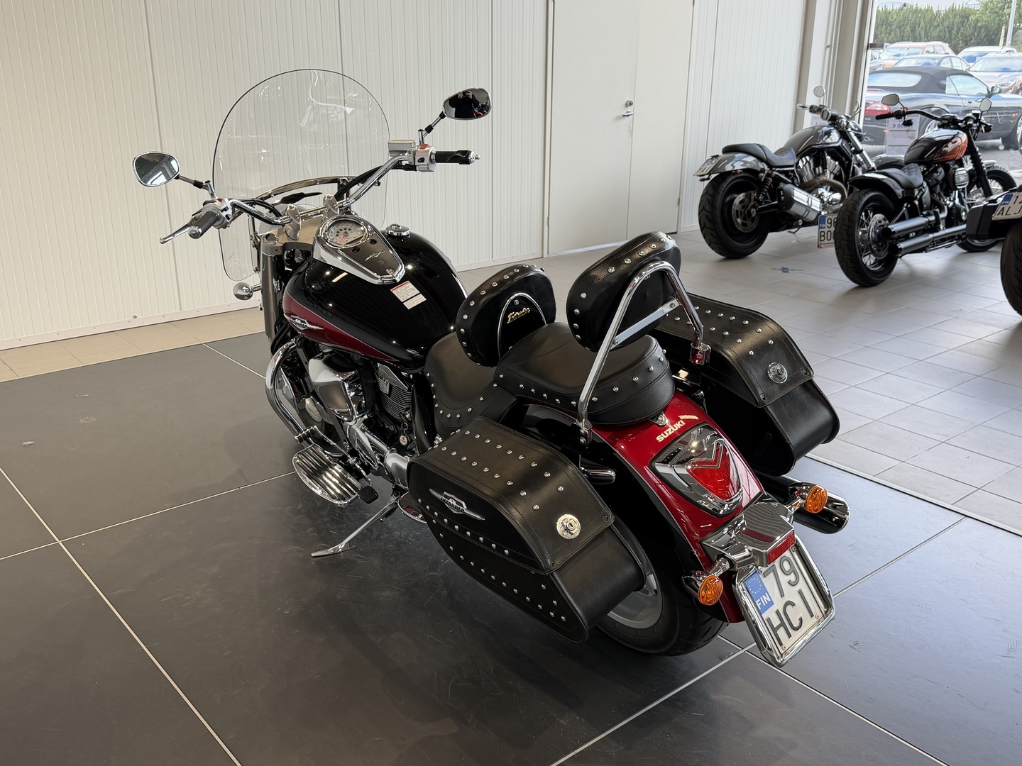 SUZUKI INTRUDER 2010