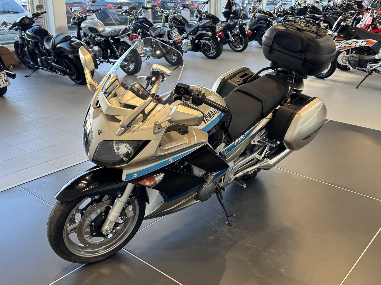 YAMAHA FJR 2011