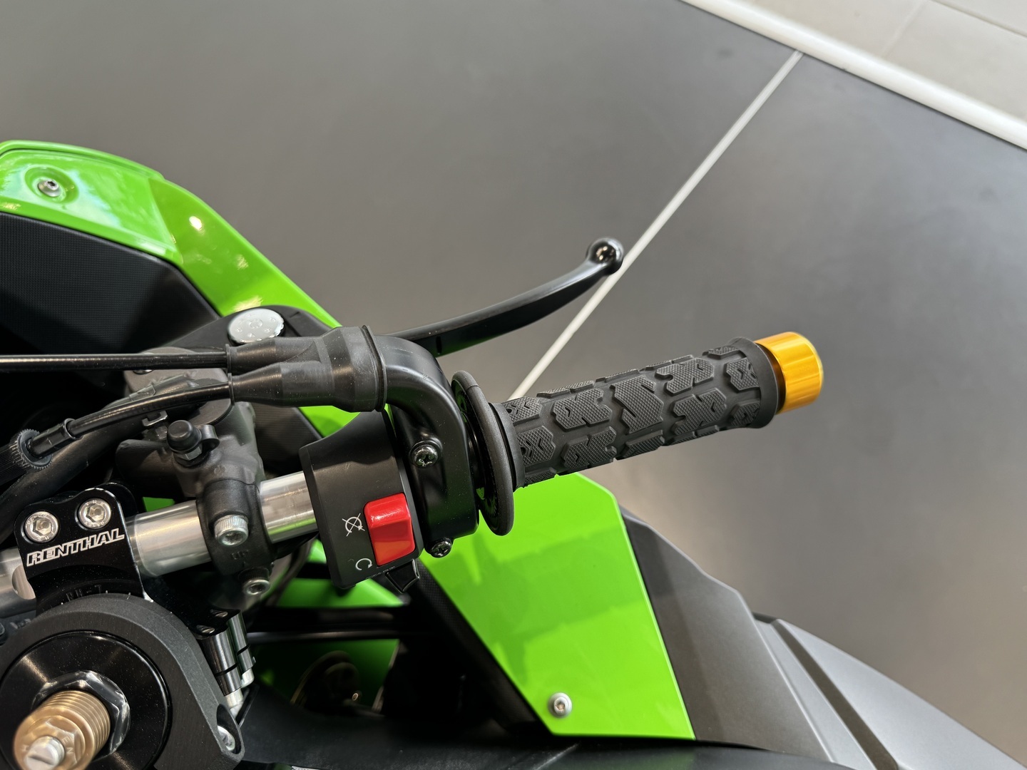 KAWASAKI ZX-10R 2010