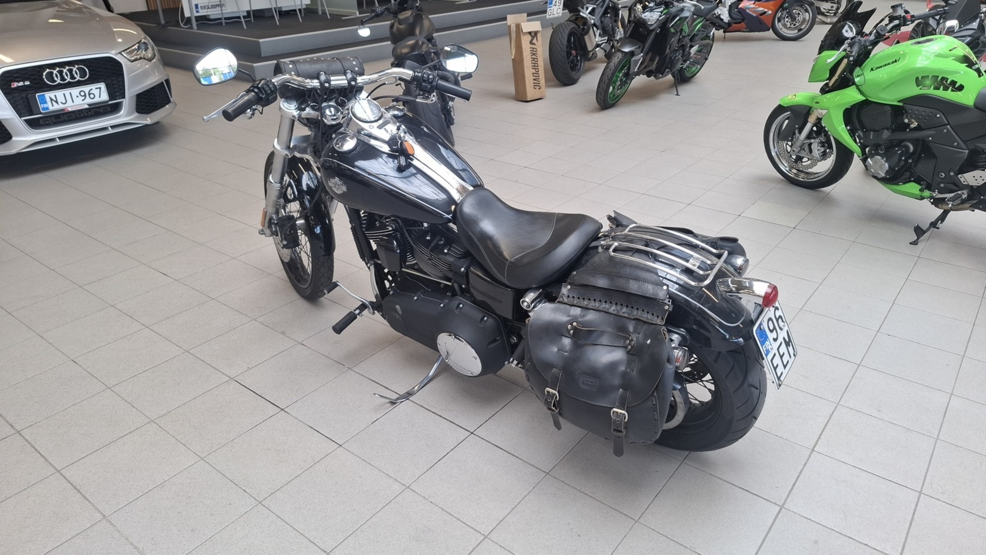 HARLEY-DAVIDSON DYNA 2012