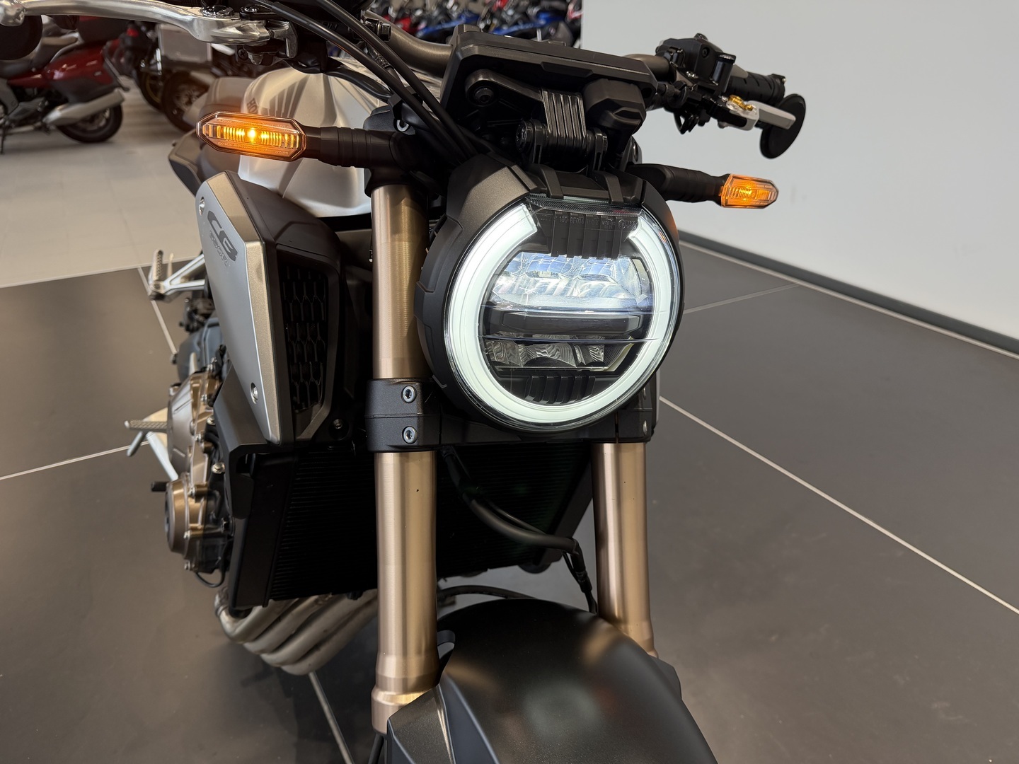 HONDA CB 2020