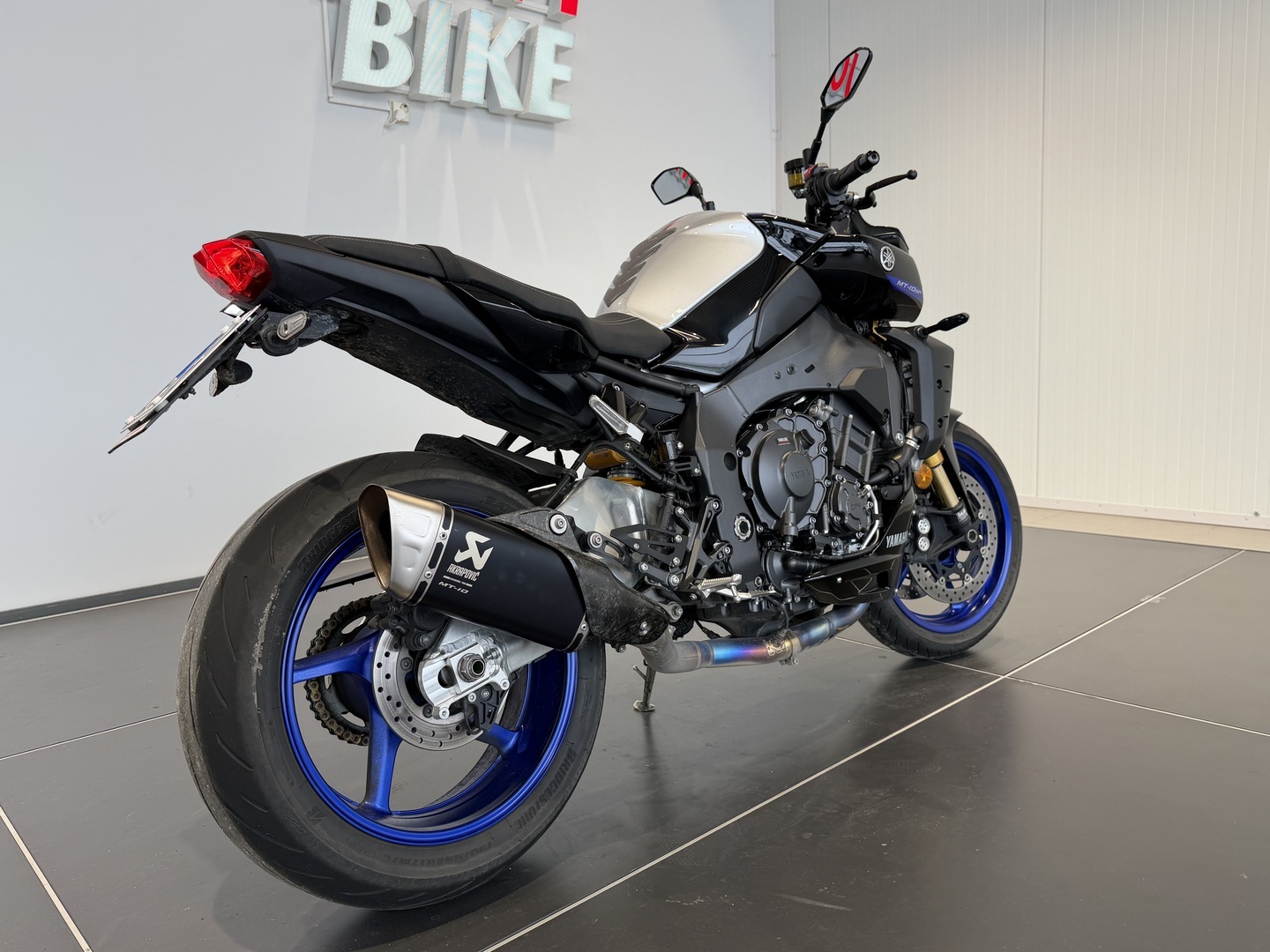 YAMAHA MT-10 2023