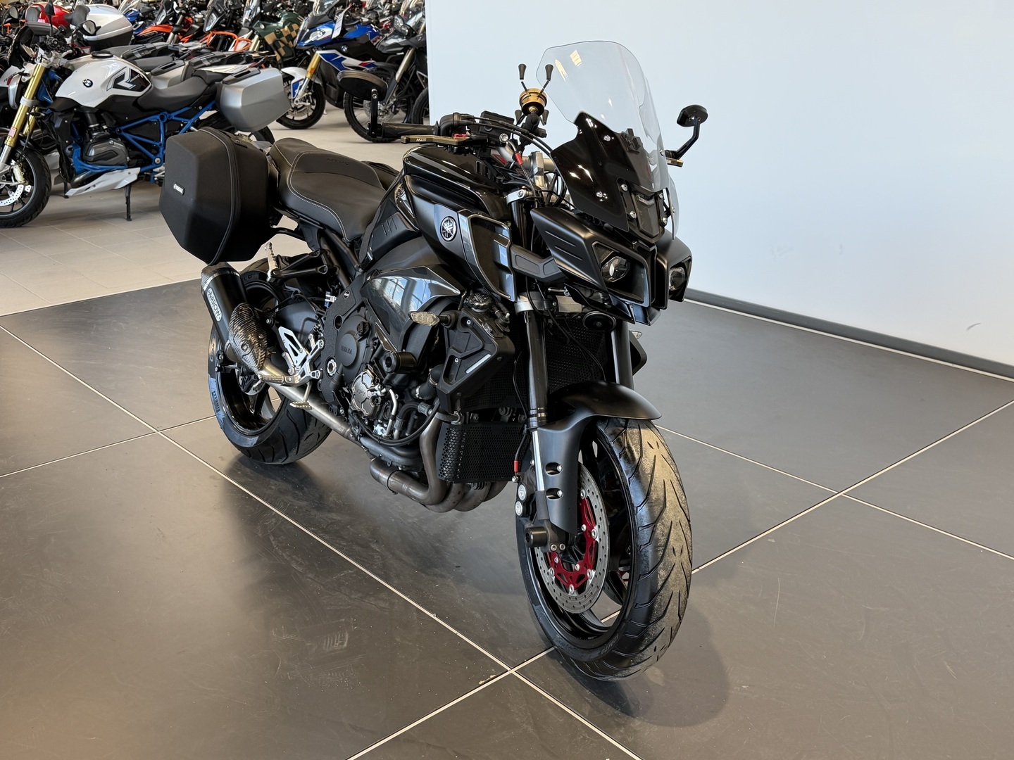 YAMAHA MT-10 2018