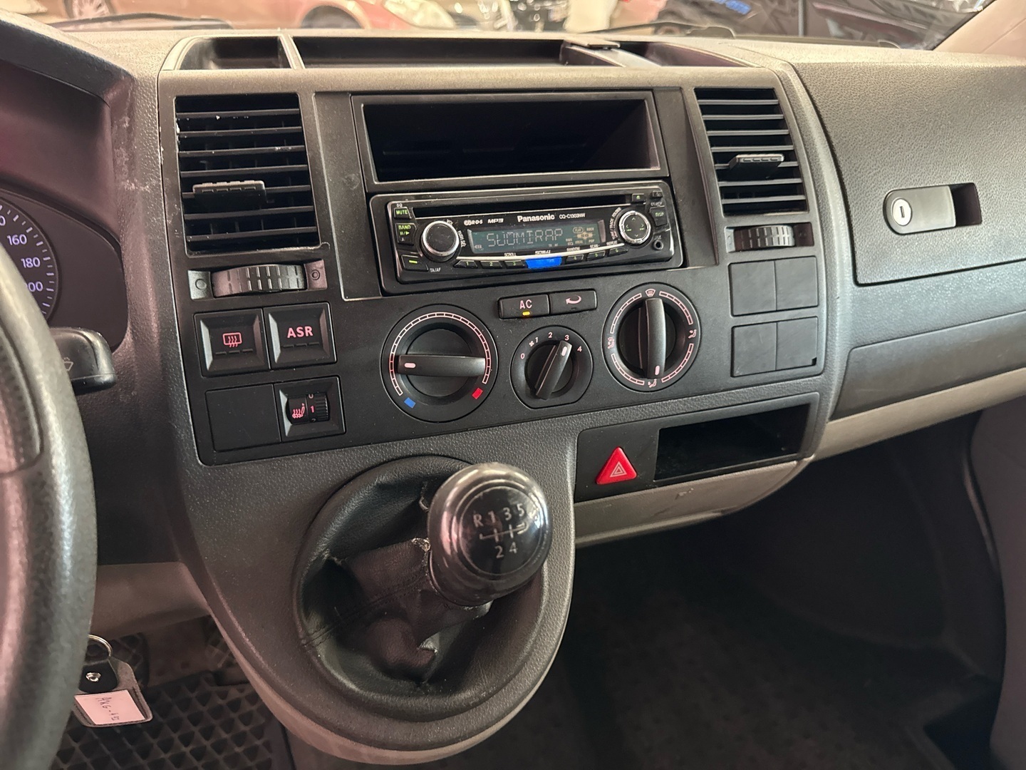 VOLKSWAGEN Transporter 2006