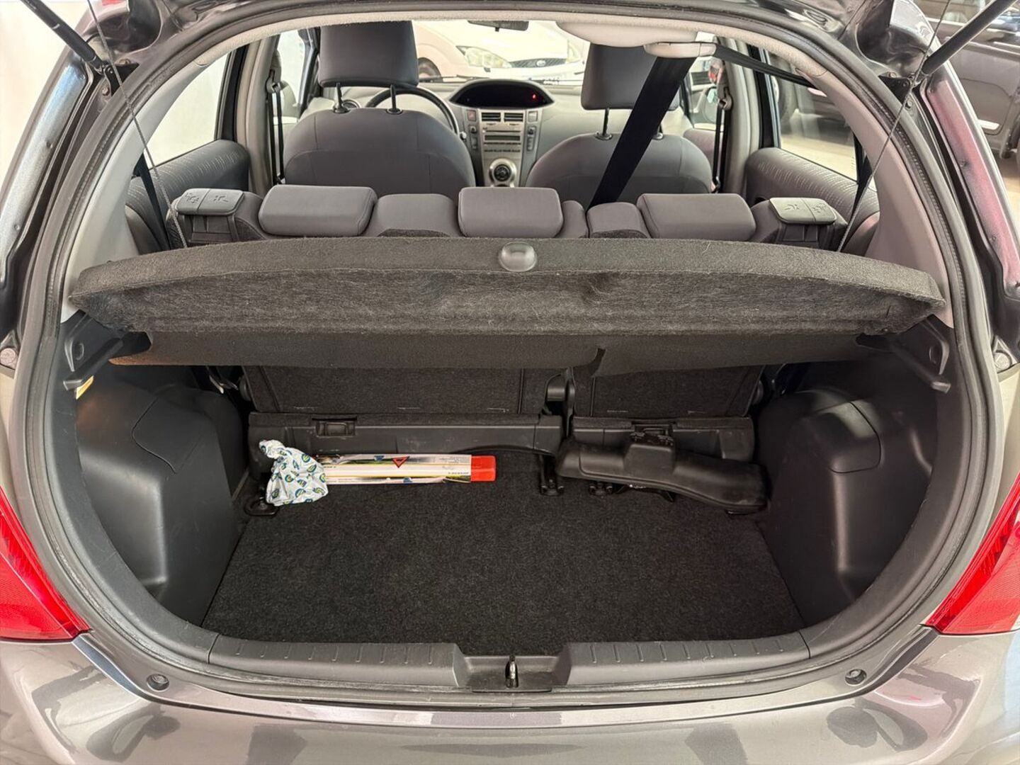 TOYOTA Yaris 2009