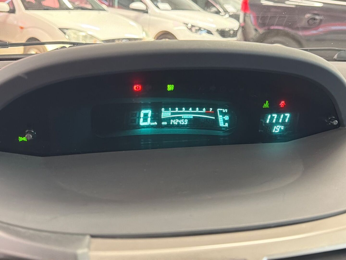 TOYOTA Yaris 2009