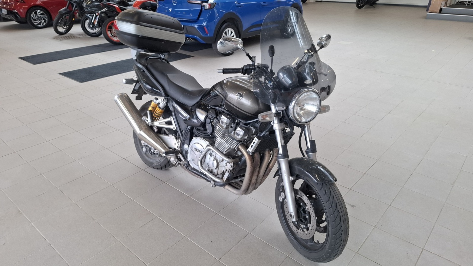 YAMAHA XJR 2008