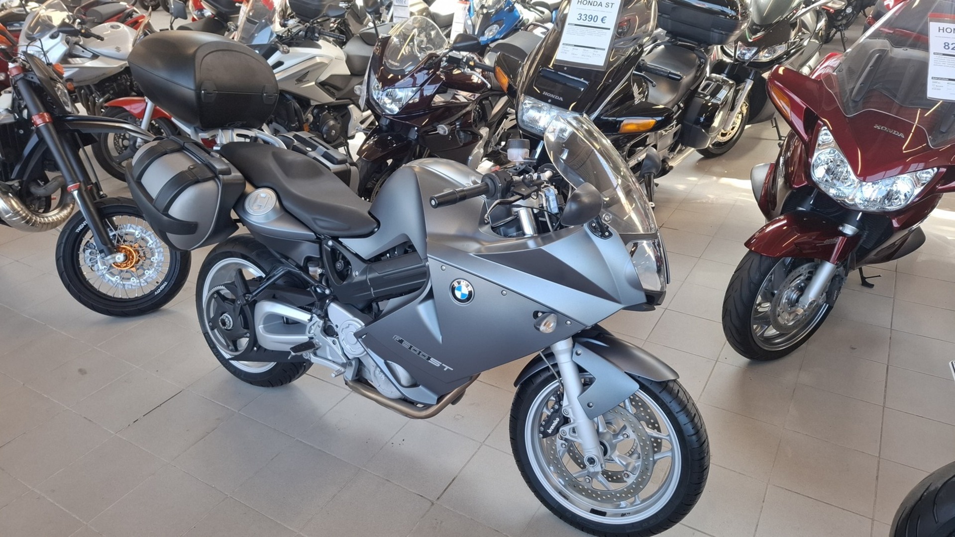 BMW F 2008