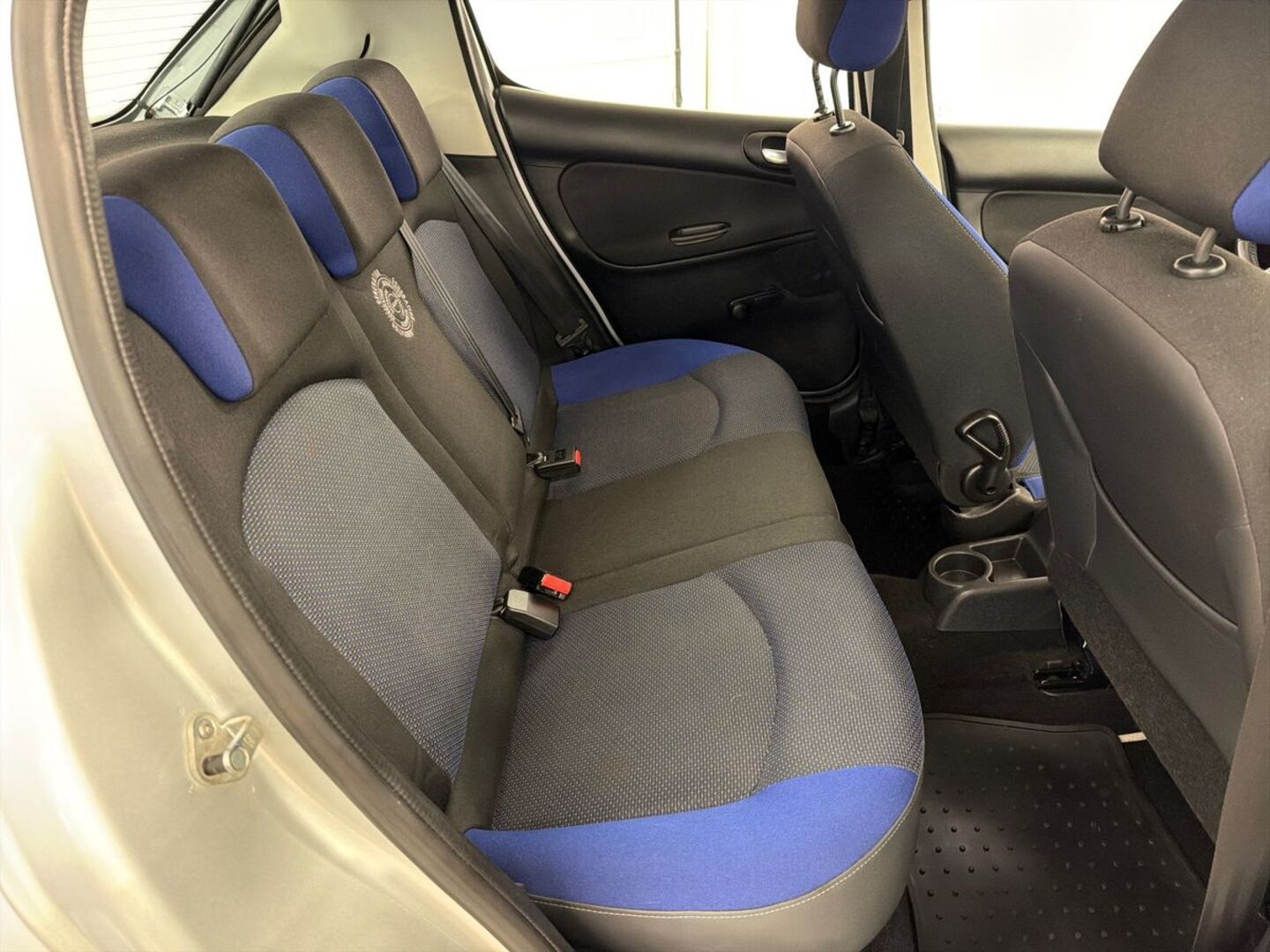 PEUGEOT 206+ 2012