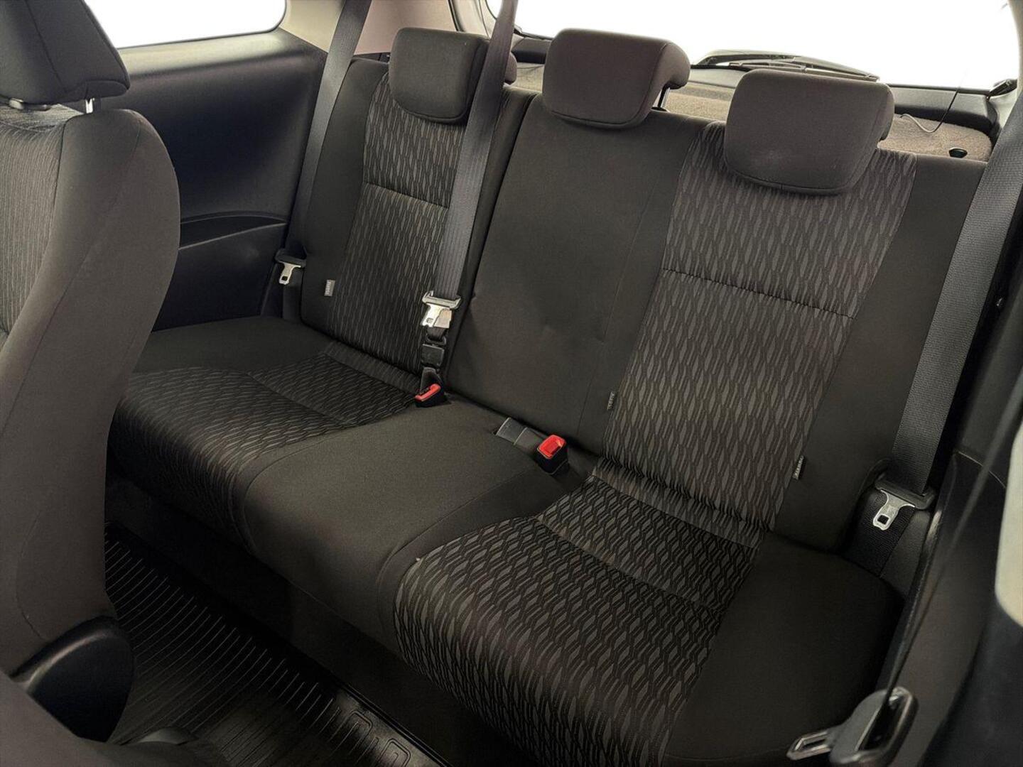 TOYOTA Yaris 2014