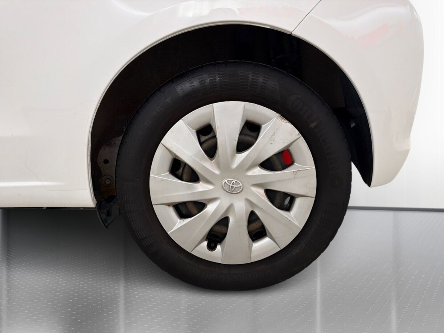 TOYOTA Yaris 2014