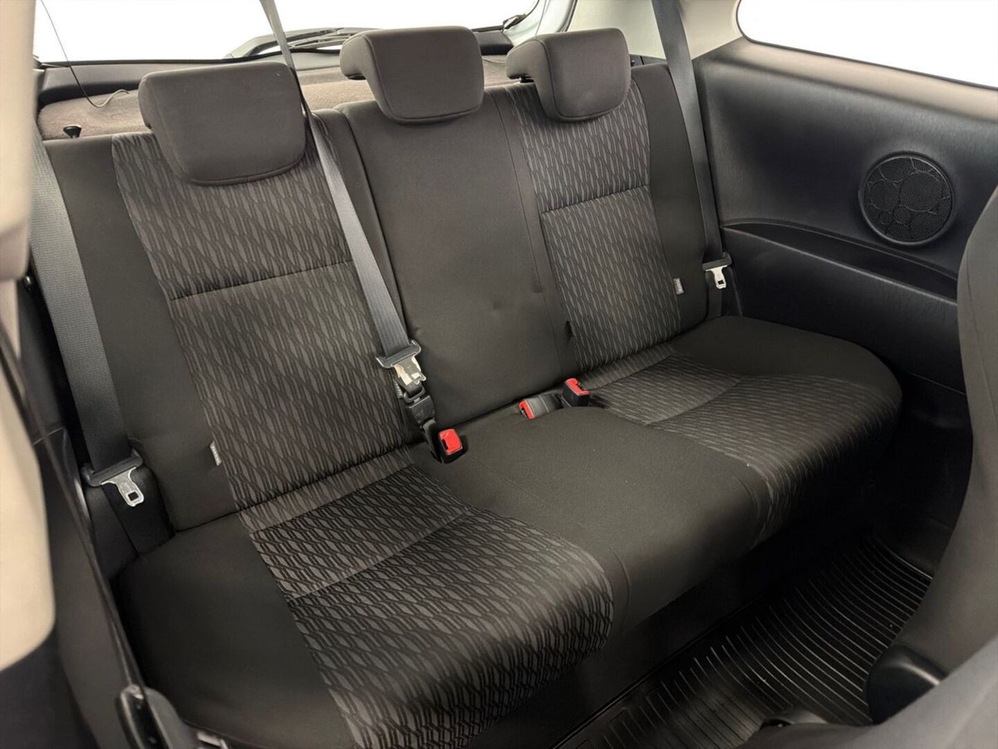 TOYOTA Yaris 2014